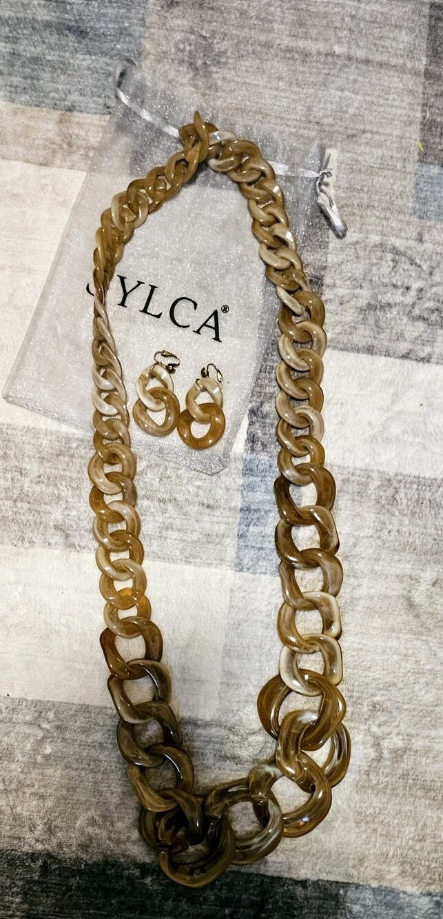SYLCA  brown acrylic chain link style necklace with matching Clip on ear rings